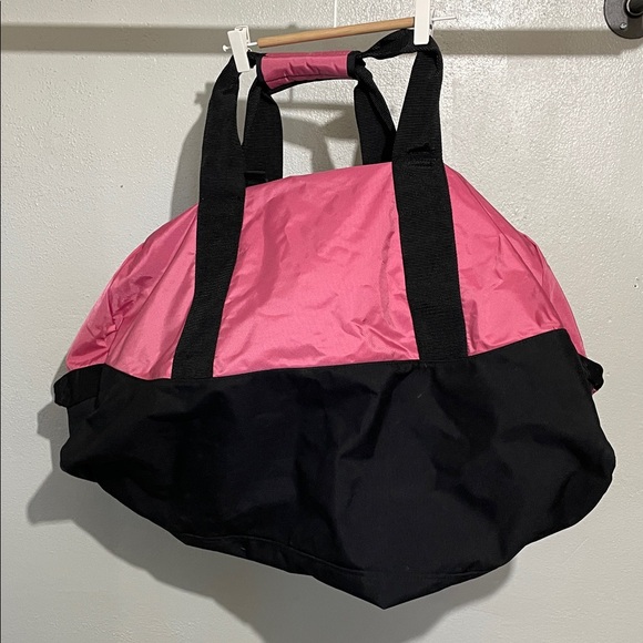 L.L.Bean Pink Black Travel Sports Bag Nylon Gym Duffel - Picture 5 of 15